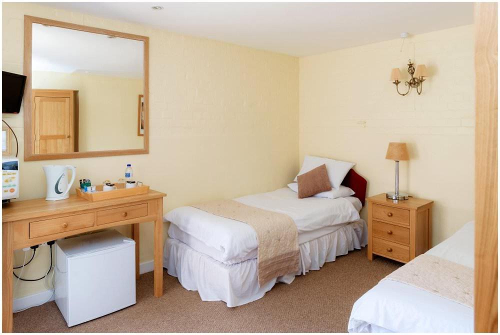 Kingfisher Barn Bed & Breakfast Abingdon-on-Thames Екстериор снимка