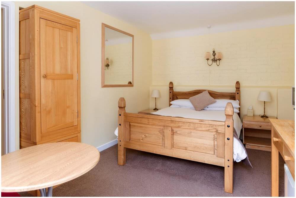 Kingfisher Barn Bed & Breakfast Abingdon-on-Thames Екстериор снимка