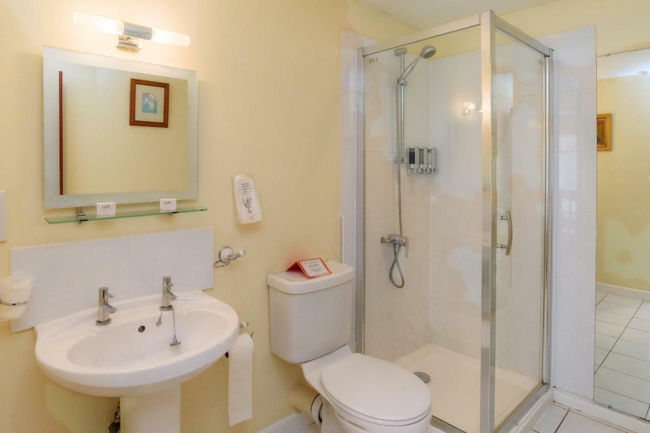 Kingfisher Barn Bed & Breakfast Abingdon-on-Thames Екстериор снимка